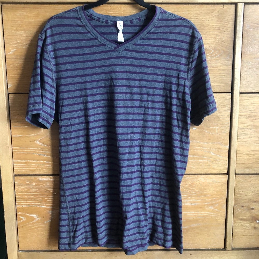 Lululemon 5 Year Basic V, Medium, Blue/Purple Stripe